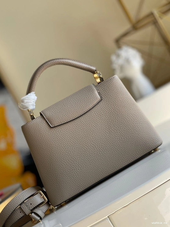 WIS LOUIS BB VUITTON CAPUCINES 1009